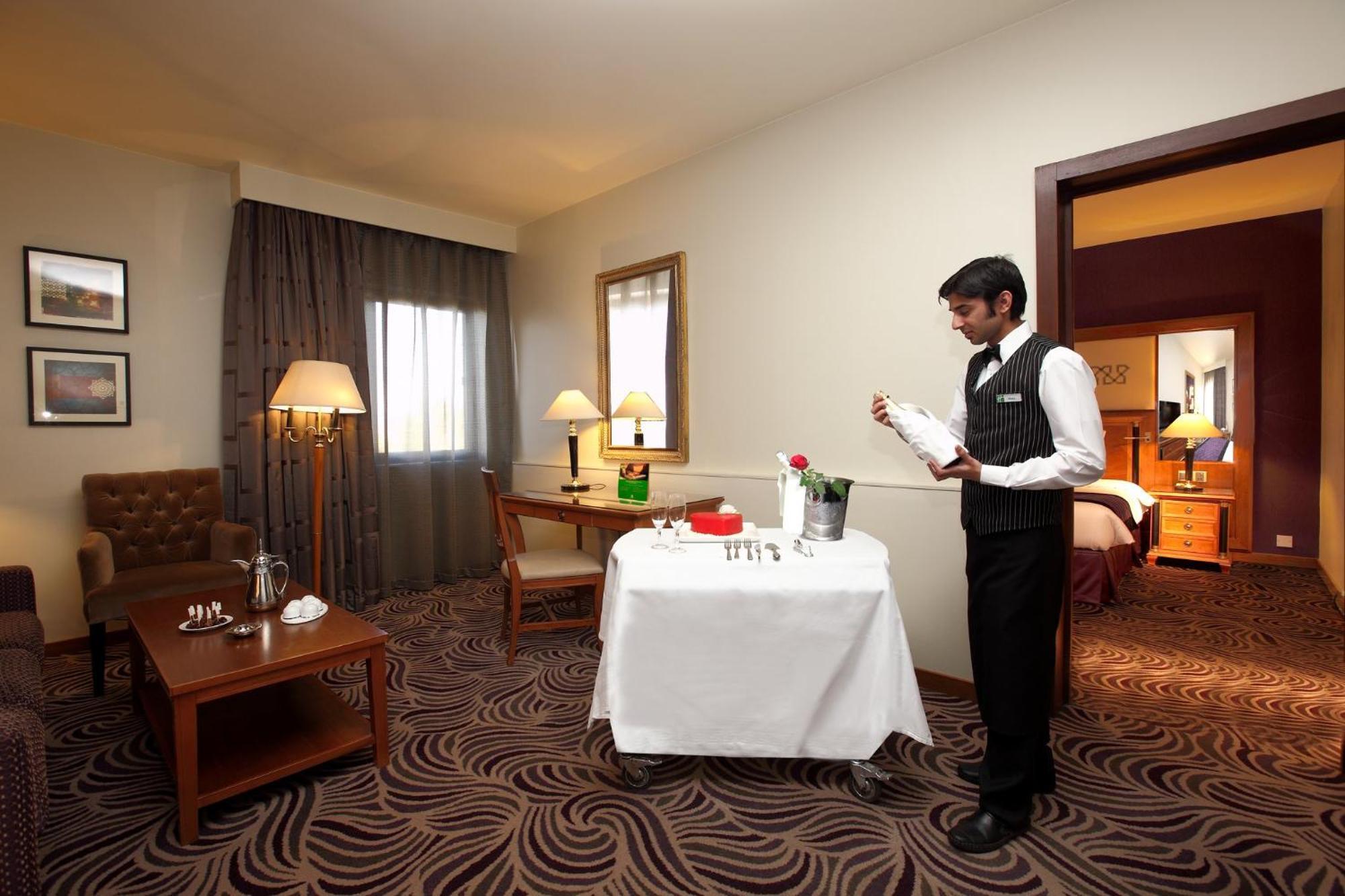 Holiday Inn Tabuk By Ihg Extérieur photo